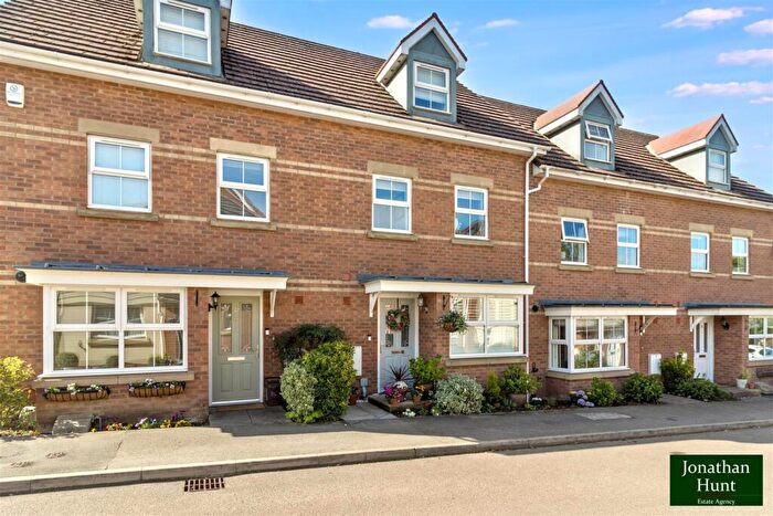 4 Bedroom Town House For Sale In Olvega Drive, Buntingford, SG9