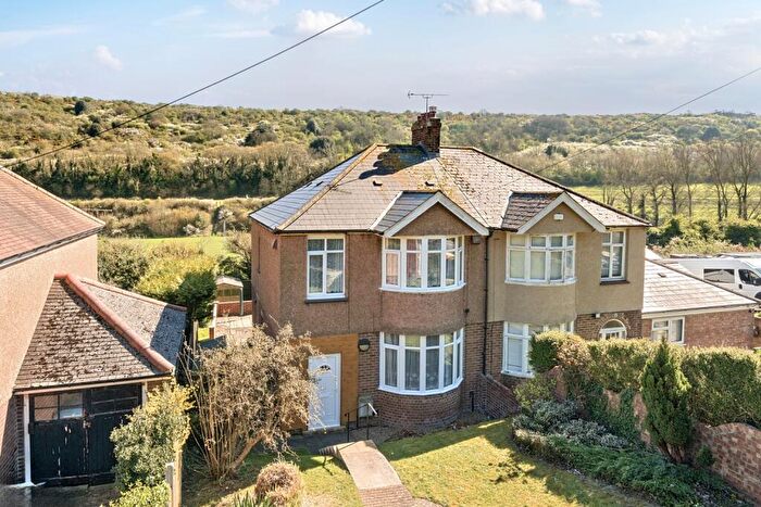 3 Bedroom Semi Detached House For Sale In Folkestone Road, Dover, CT17