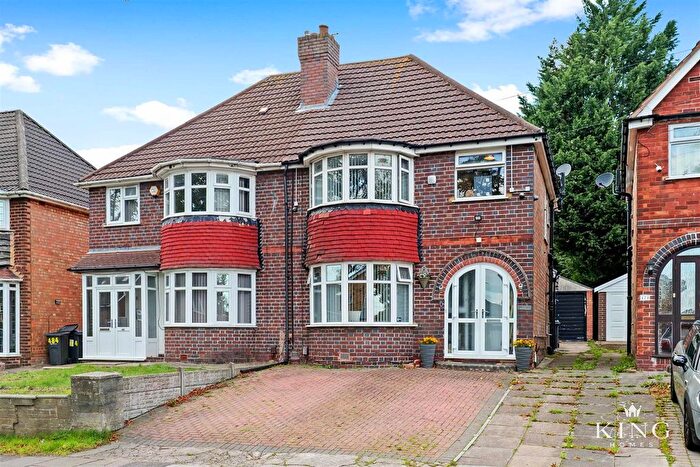 3 Bedroom Semi-Detached House For Sale In Shirley Road, Hall Green, Birmingham, B28