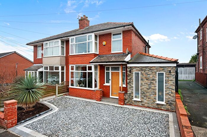 3 Bedroom Semi-Detached House For Sale In Greymont Road, Bury, BL9