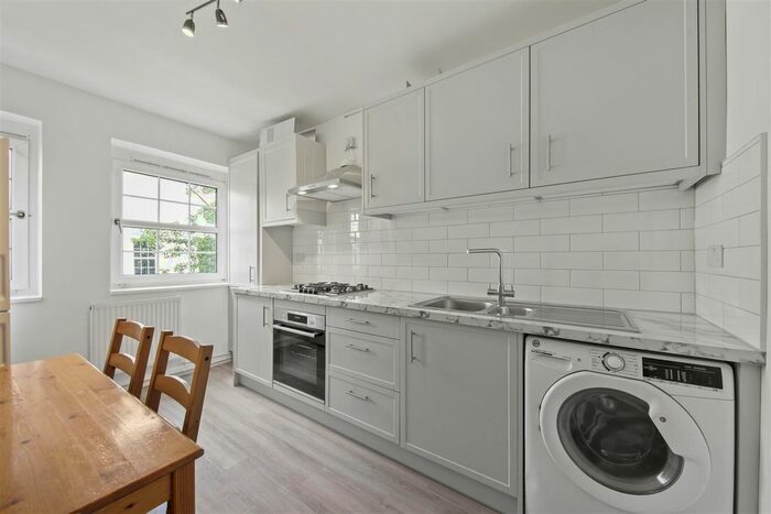 2 Bedroom Flat To Rent In Wedmore Street, Archway, N19