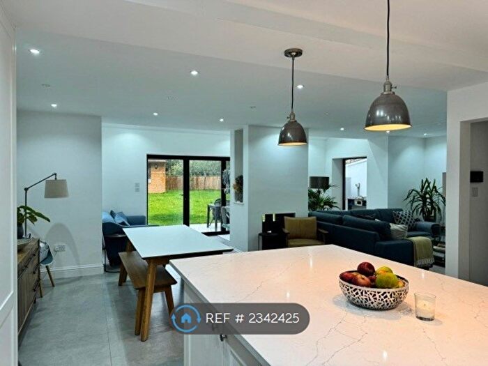 4 Bedroom Detached House To Rent In London Road, Hildenborough, Tonbridge, TN11