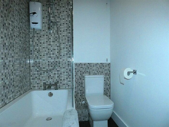 2 Bedroom Apartment To Rent In Aster Street, Oldham, OL1