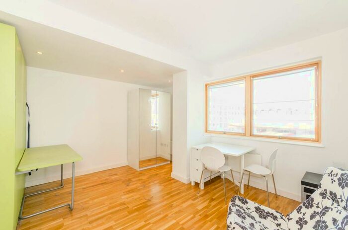 Studio To Rent In St Pancras Way, Camden, London, NW1