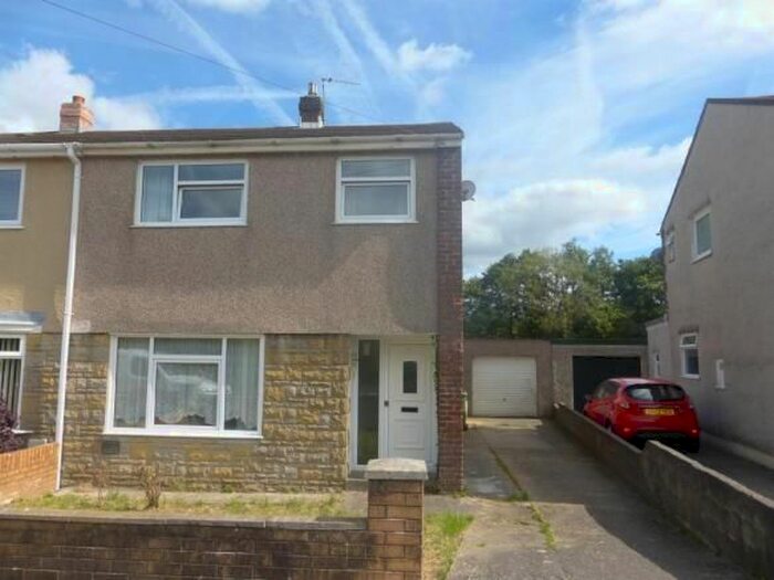 3 Bedroom Property To Rent In St Annes Drive, Llantwit Fardre, Pontypridd, CF38
