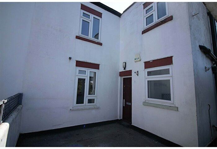 2 Bedroom Apartment To Rent In High Street, Banstead, Surrey, SM7