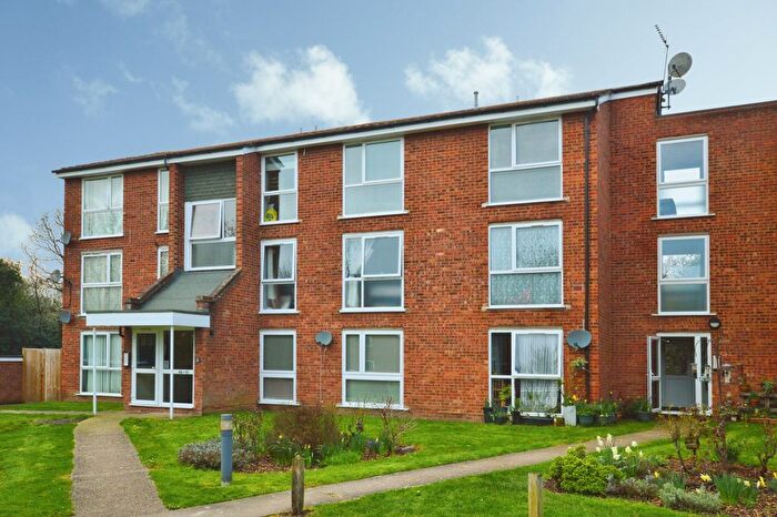 1 Bedroom Flat To Rent In Hardwicke Place, London Colney, AL2