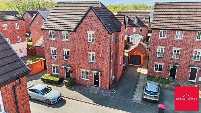 4 Bedroom Semi Detached House For Sale In Lorna Way, Irlam, M44