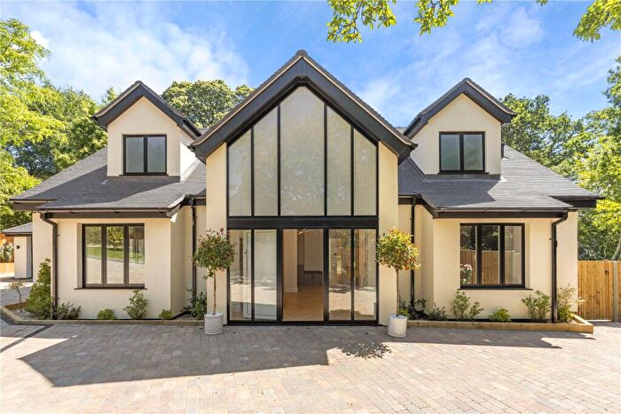 4 Bedroom Detached House For Sale In The Paddock, Haslemere, Surrey, GU27