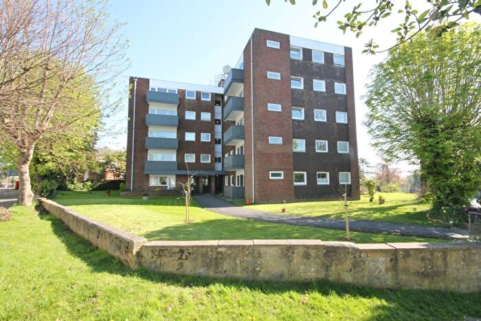 1 Bedroom Flat To Rent In Silverdale Road, Tower House Silverdale Road, RH15