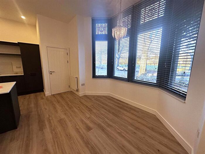 1 Bedroom Apartment To Rent In Ninian Road, Cardiff, CF23