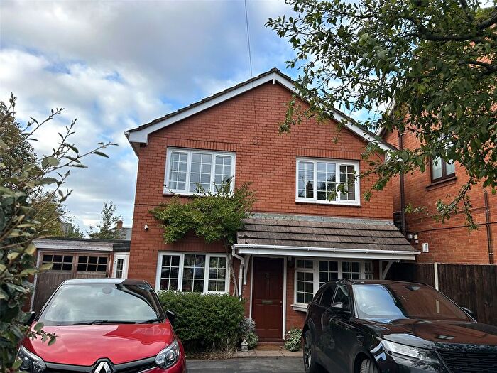 4 Bedroom Detached House To Rent In Owen Street, Wellington, Somerset, TA21