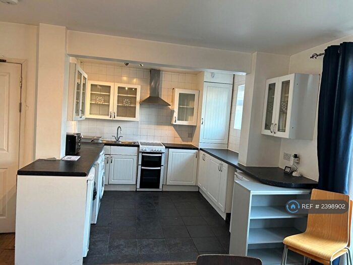 6 Bedroom Semi-Detached House To Rent In Cambridge Road, Kingston Upon Thames, KT1