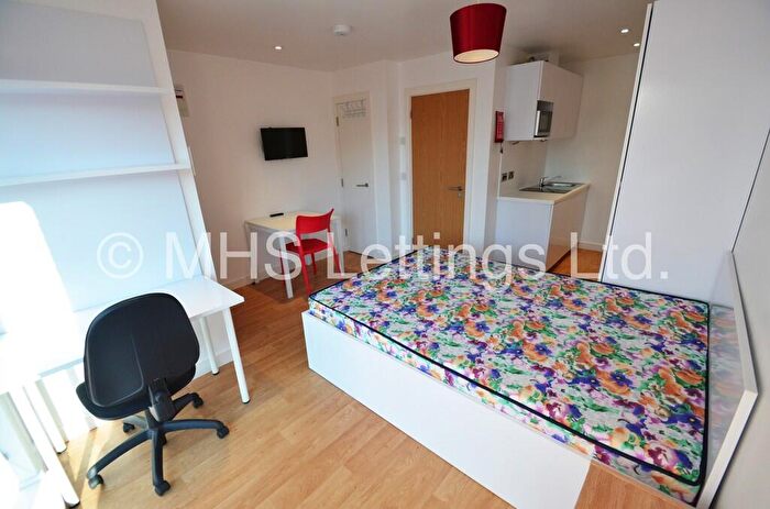 Studio To Rent In Flat, The Pavilion, St. Michaels Lane, Leeds, LS6