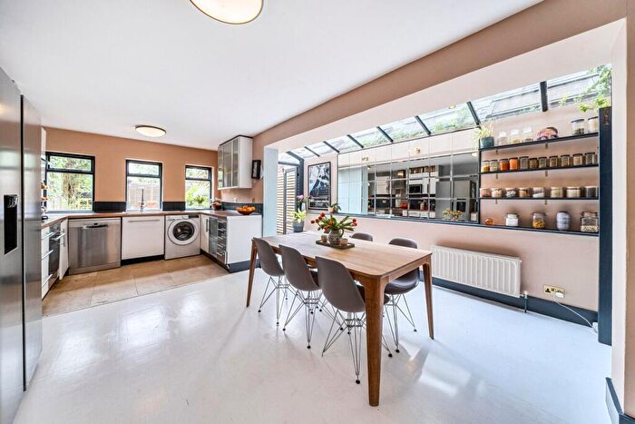 5 Bedroom Terraced House For Sale In Cavendish Road, London, SW12