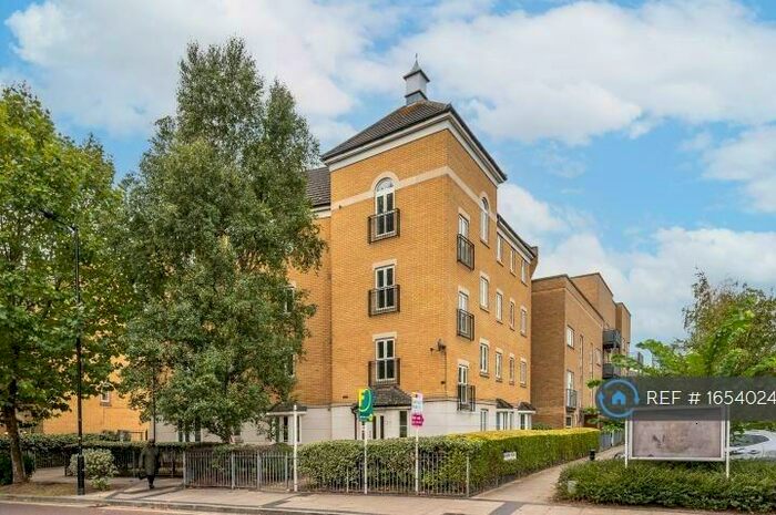 2 Bedroom Flat To Rent In Kelly Avenue, London, SE15