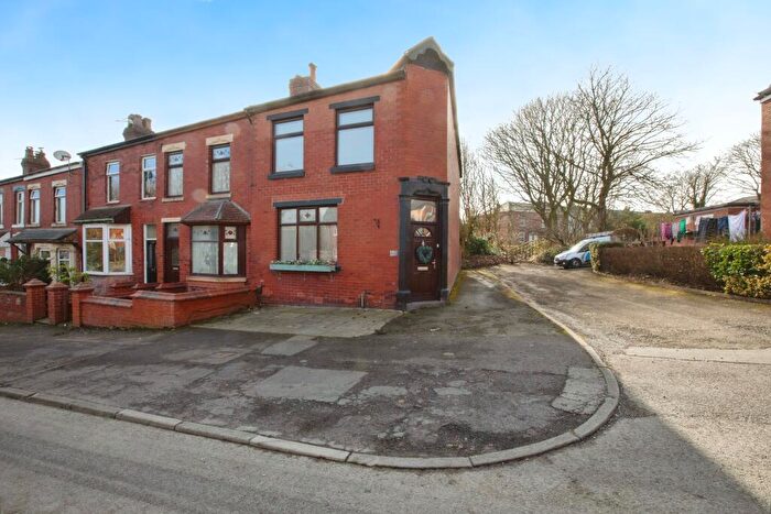 3 Bedroom End Of Terrace House For Sale In Cowling Brow, Chorley, Lancashire, PR6