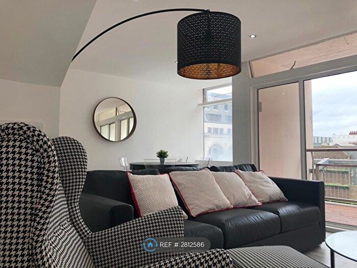 2 Bedroom Flat To Rent In Centre Point House, London, WC2H