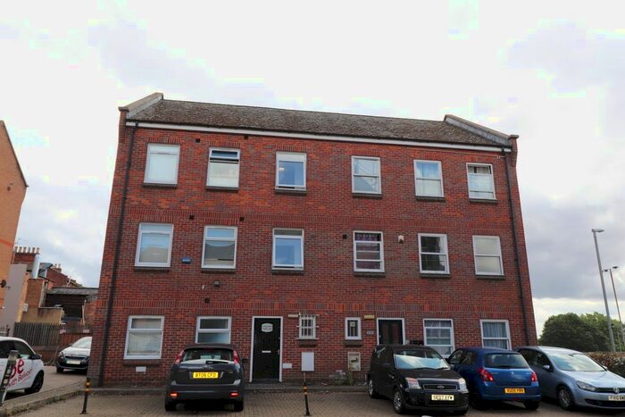 1 Bedroom Studio To Rent In Saxon Court, Northampton, NN1