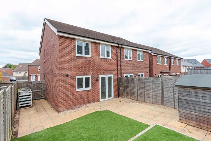 3 Bedroom Semi-detached House For Sale In Richard Stephens Road, Scholars Chase, Bristol, BS16