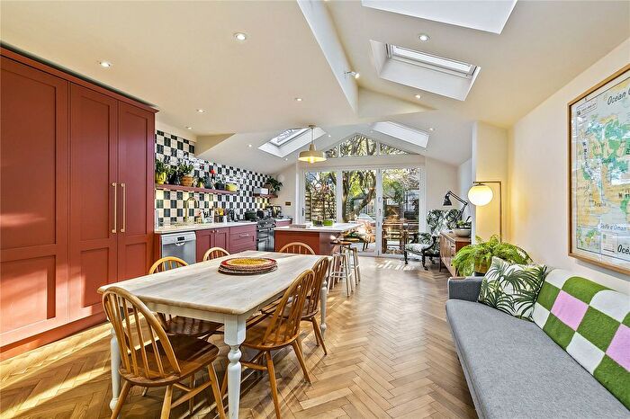 4 Bedroom Terraced House For Sale In Wick Road, Middlesex, TW11