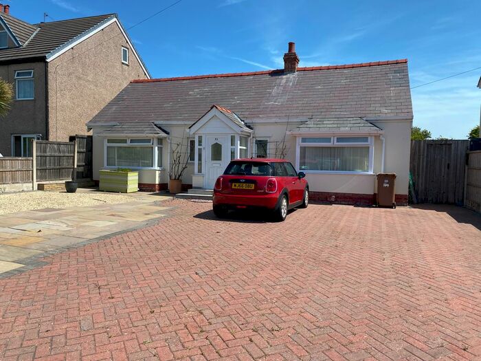 4 Bedroom Bungalow To Rent In Rosslyn Drive, Moreton, Wirral, CH46