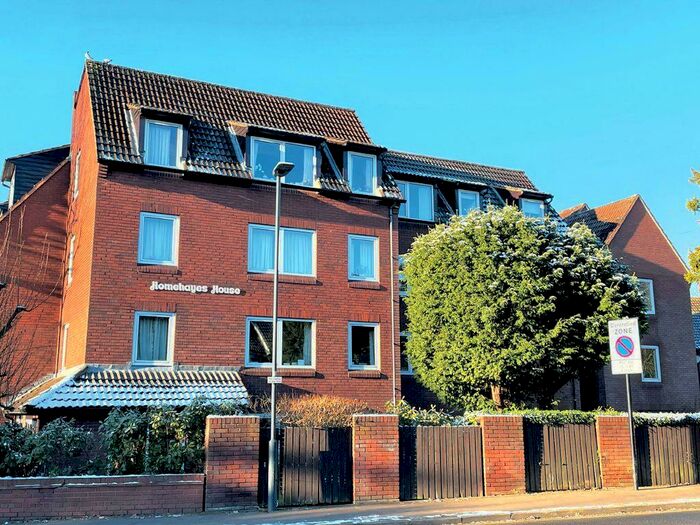 1 Bedroom Flat To Rent In Oakdene Close, Pinner, HA5