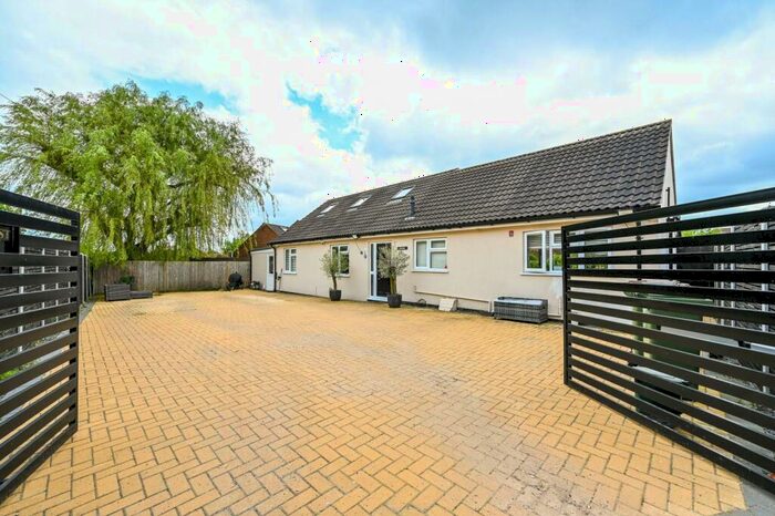 4 Bedroom Detached House To Rent In Clay Lane, , Jacobs Well, Guildford, GU4