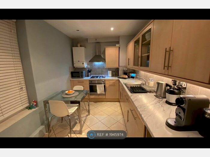 2 Bedroom Flat To Rent In Kilner House, London, SE11