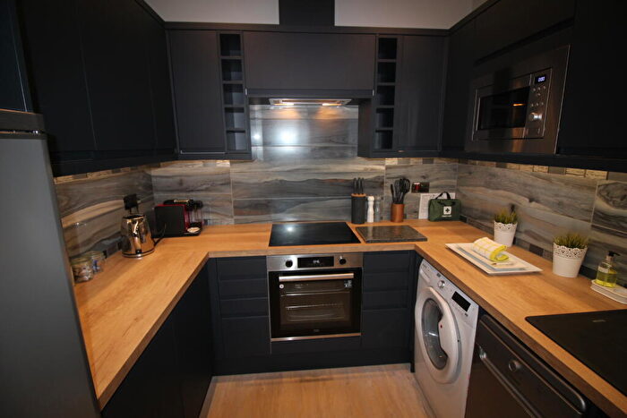 2 Bedroom Flat To Rent In Ashburton Road, PO5