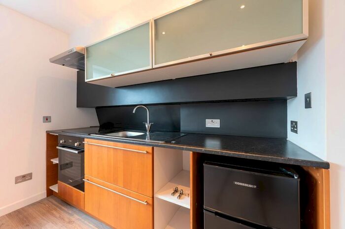 1 Bedroom Flat To Rent In Shaftesbury Avenue, Kenton, HA3