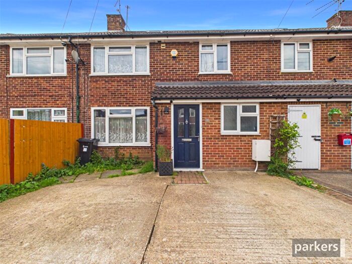 4 Bedroom Terraced House For Sale In Rosedale Crescent, Earley, Reading, Berkshire, RG6