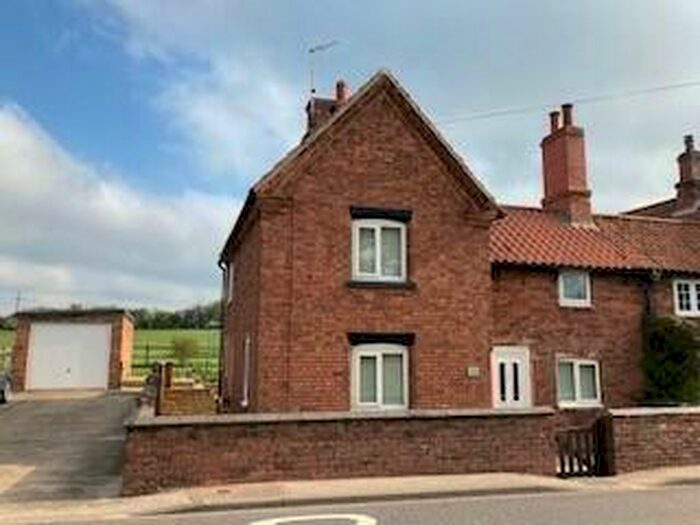 3 Bedroom Semi-Detached House To Rent In Orchard Cottage, Kirklington Road, NG25