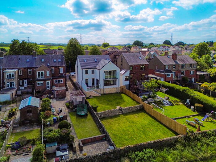 5 Bedroom Detached House For Sale In Sheffield Road, Oxspring, S36