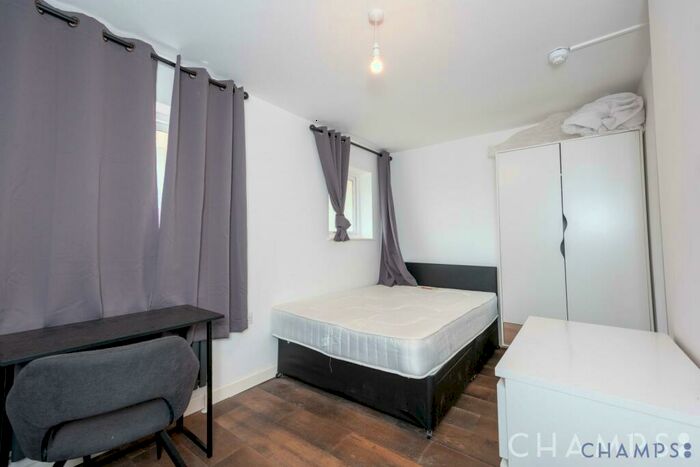 Studio To Rent In Ironmongers Place, London, E14