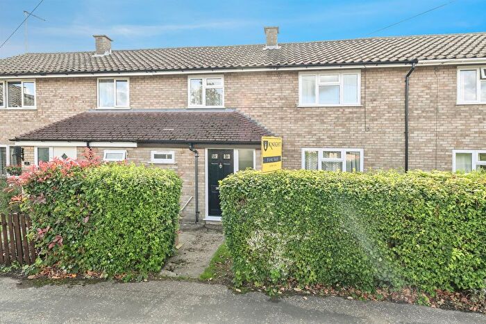 3 Bedroom Terraced House For Sale In Lawrence Road, Wittering, Peterborough, PE8