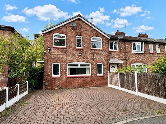 3 Bedroom End Of Terrace House For Sale In Ormskirk Avenue, Withington, M20