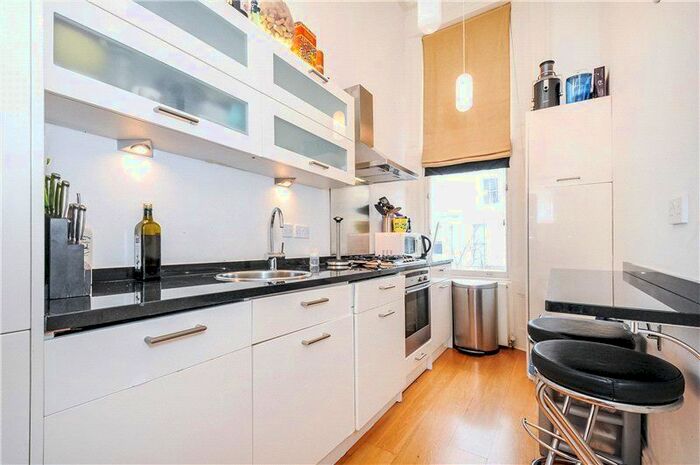 2 Bedroom Flat To Rent In Campden Grove, Kensington, W8