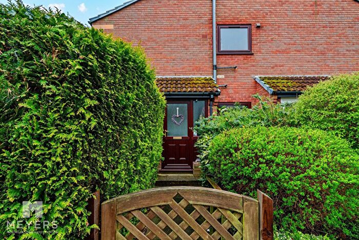 2 Bedroom Flat For Sale In Henbury View Road, Wimborne, BH21