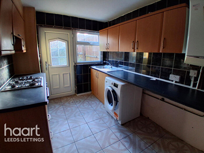3 Bedroom Terraced House To Rent In Beckhill Chase, Leeds, LS7