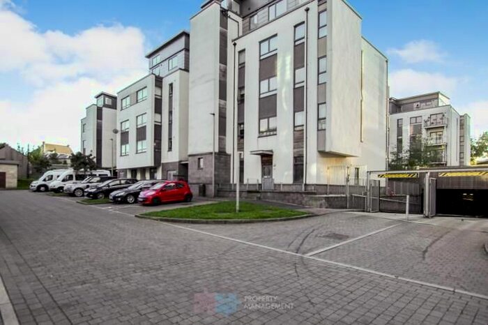 1 Bedroom Flat To Rent In Flat, Colonsay Close, Edinburgh, EH5