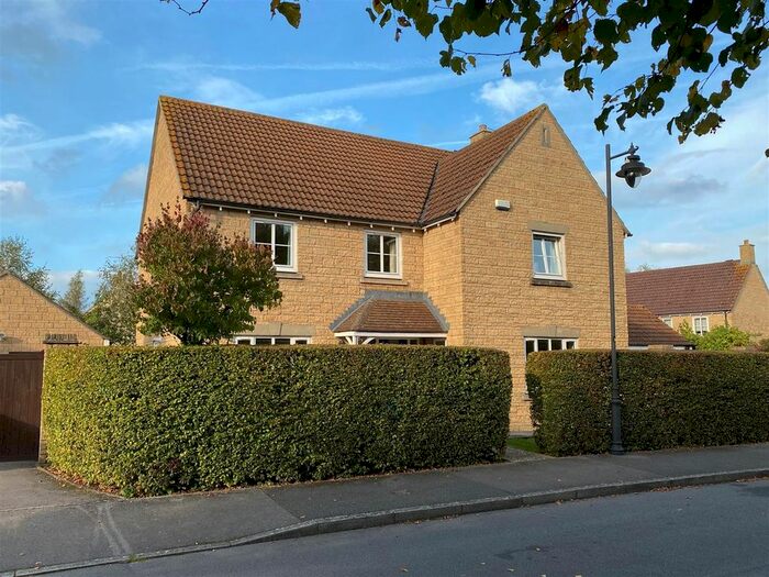 5 Bedroom Detached House For Sale In Tench Road, Calne, SN11