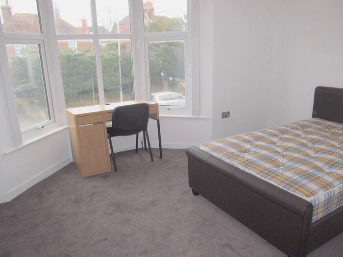 4 Bedroom Flat To Rent In Christchurch Road, Reading, RG2