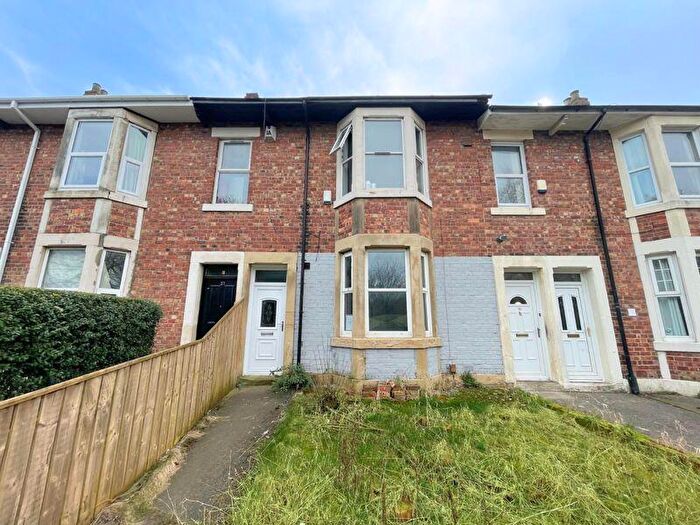 2 Bedroom Flat For Sale In Stratford Grove West, Heaton, Newcastle Upon Tyne, NE6