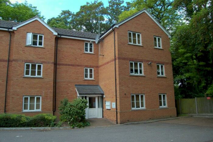 1 Bedroom Apartment To Rent In Grove Mill Court, Grove Road, Hitchin, SG4