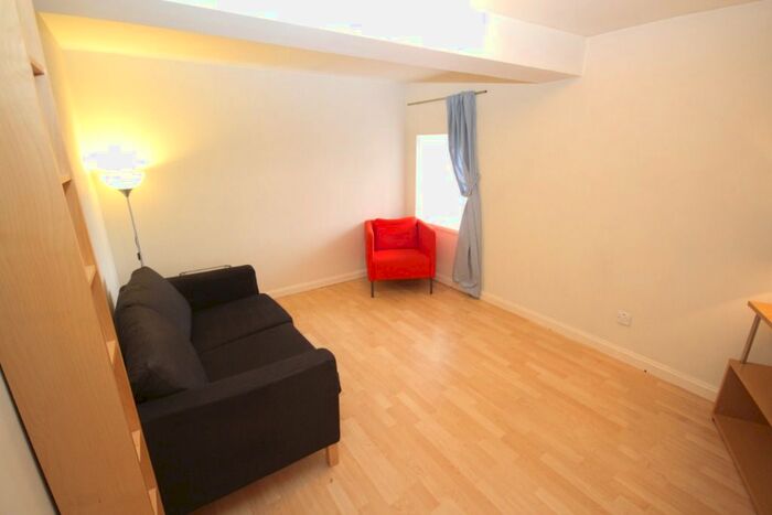 2 Bedroom Flat To Rent In Shore, The Shore, Edinburgh, EH6