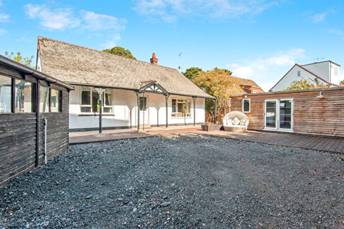 3 Bedroom Detached Bungalow For Sale In Bilford Road, Worcester, WR3