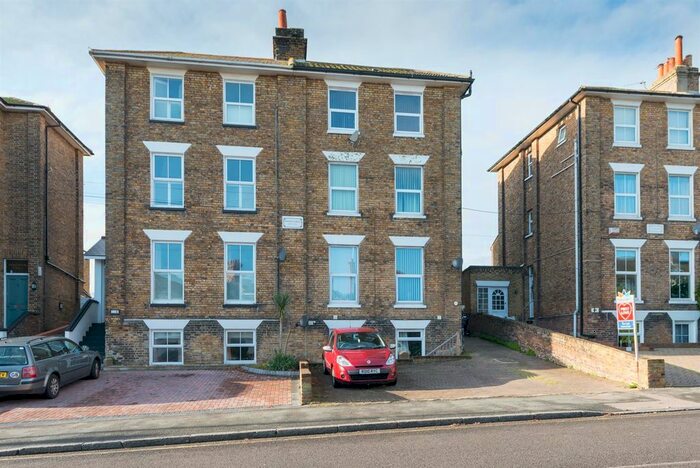 2 Bedroom Flat To Rent In Grange Court, Grange Road, Ramsgate CT11