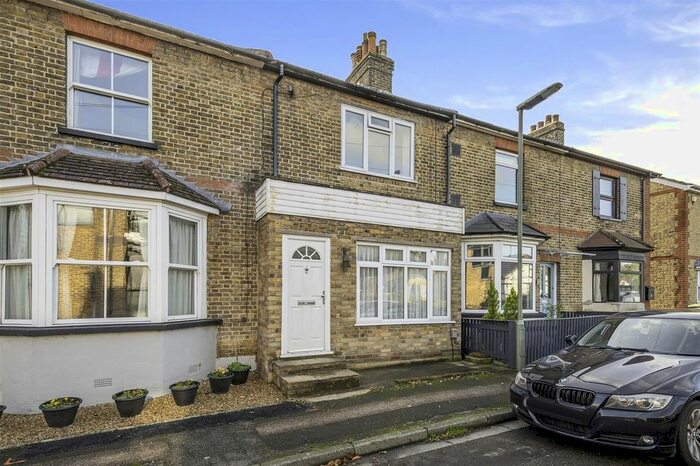 2 Bedroom Terraced House To Rent In Oatlands Road, Tadworth, KT20