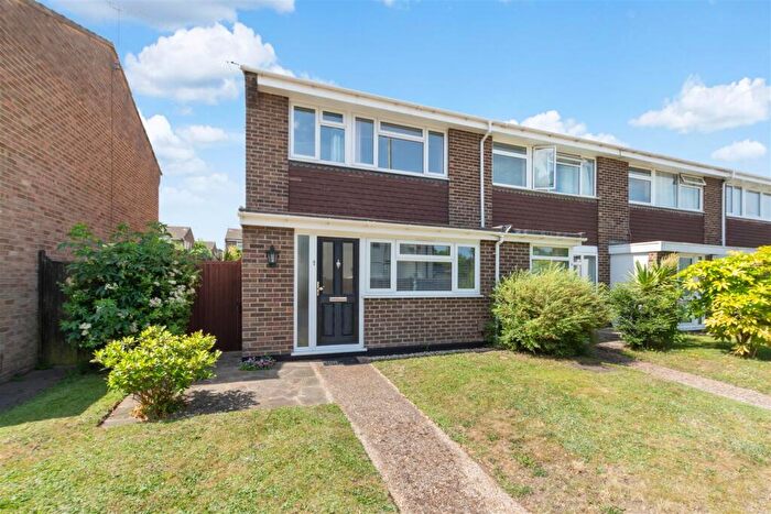 3 Bedroom End Of Terrace House For Sale In Starts Hill Road, Orpington, BR6